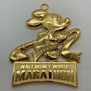 Disney Walt Disney World Marathon Mickey Mouse 2011 Gold Tone Medal